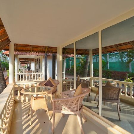 Morjim Holiday Beach Resort מראה חיצוני תמונה