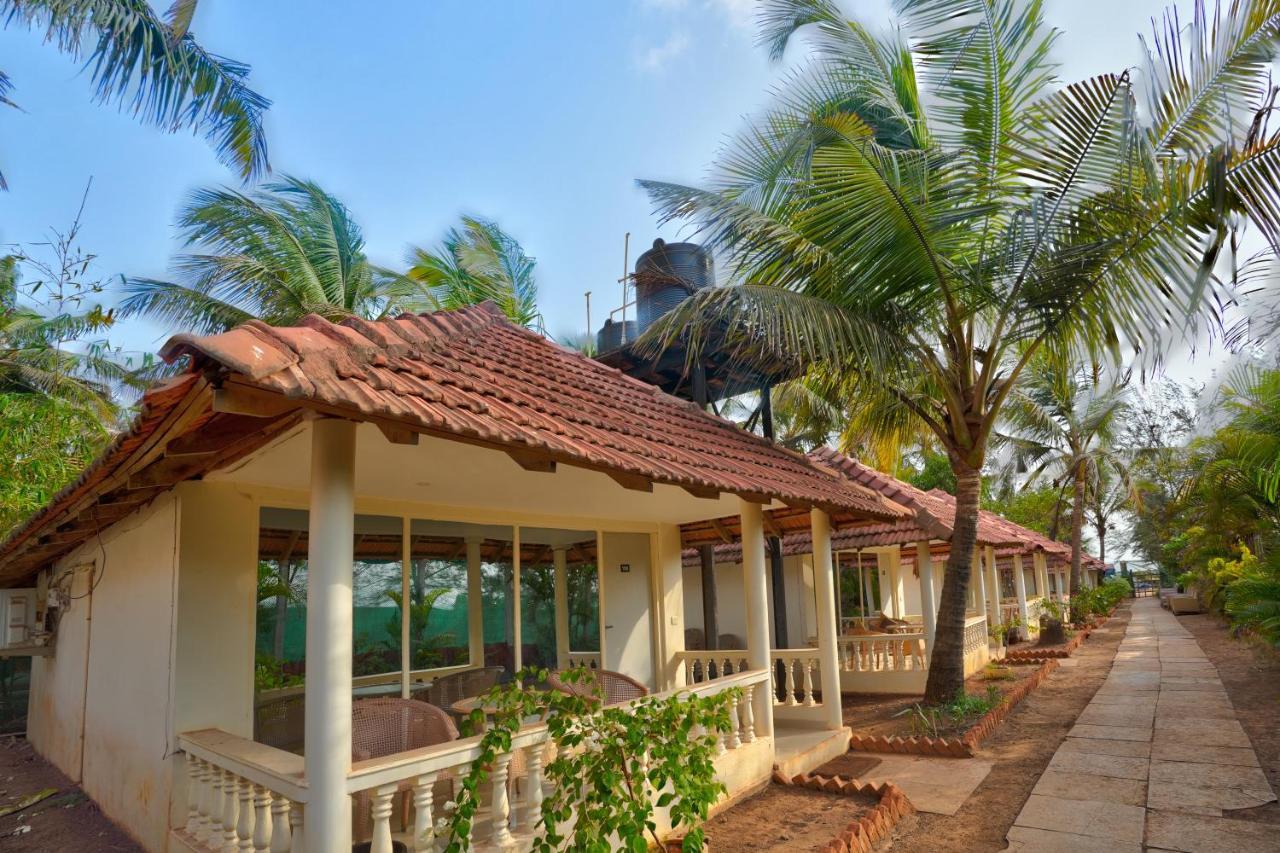 Morjim Holiday Beach Resort מראה חיצוני תמונה